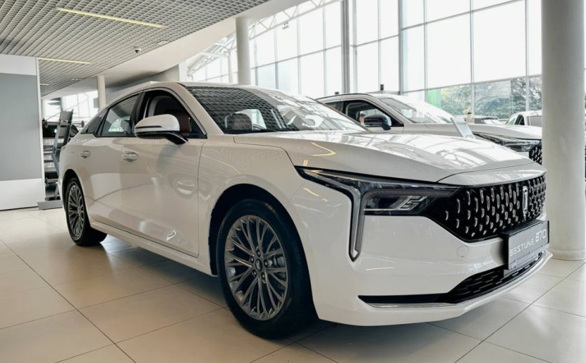 Восемь лучших китайских седанов 2025 года - FAW Bestune B70