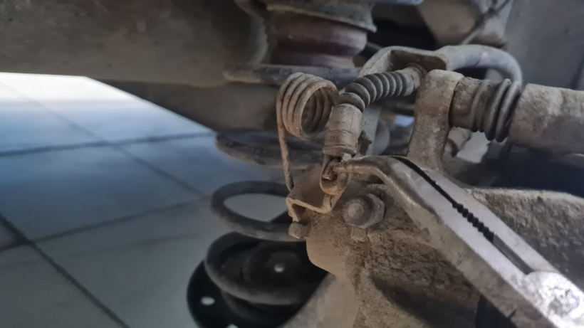 Стояночный тормоз