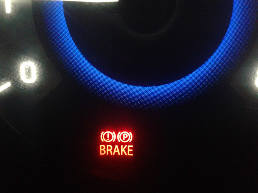 Что делать, если горит ошибка стояночного тормоза