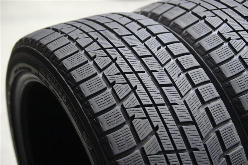 Yokohama iceGUARD Studless iG50 PLUS