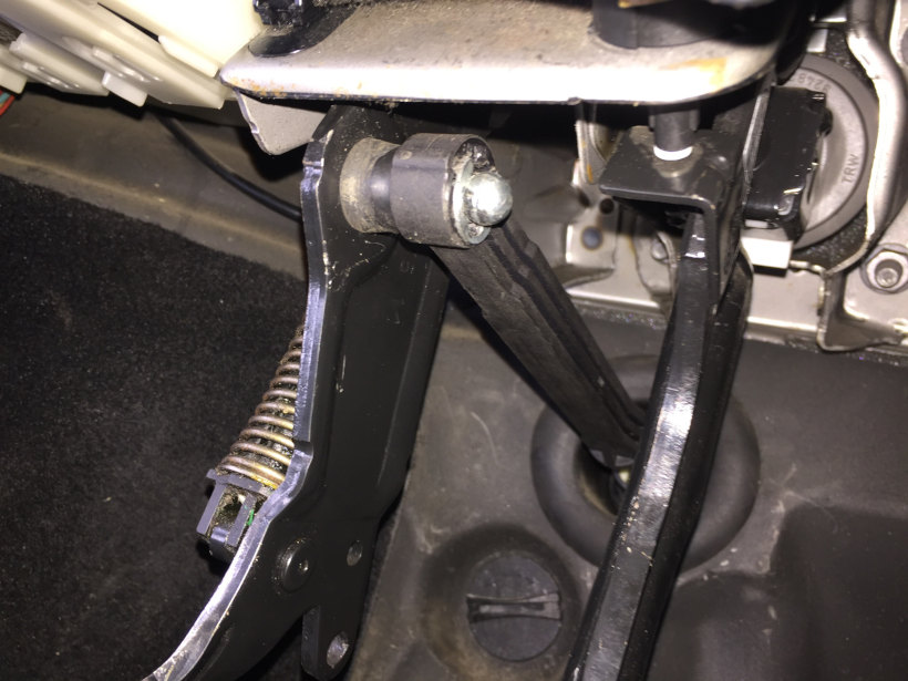 Проваливание педали сцепления